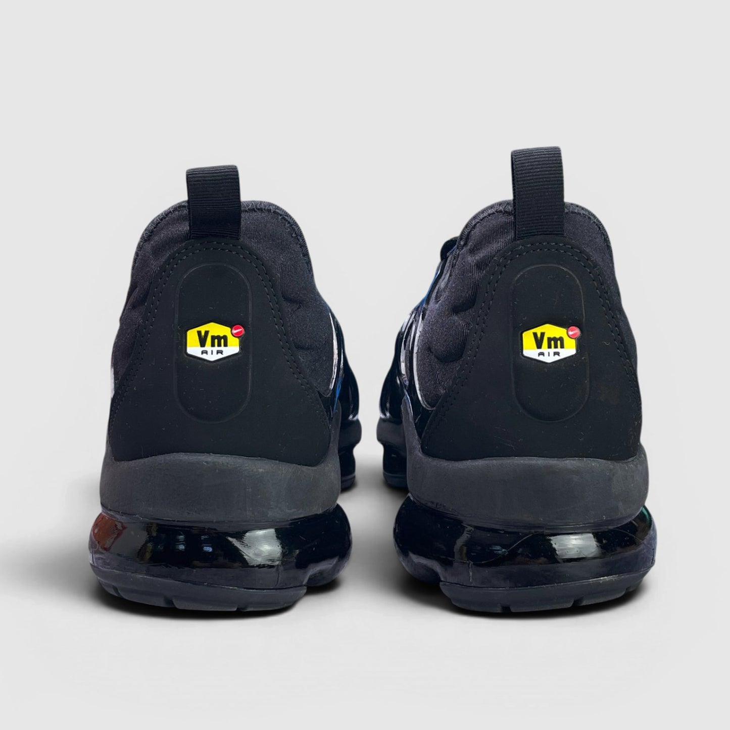 Nike Air VaporMax Plus Triple Black — buty sportowe męskie w bardzo dobrym stanie rozmiar 45.5, widok z tyłu