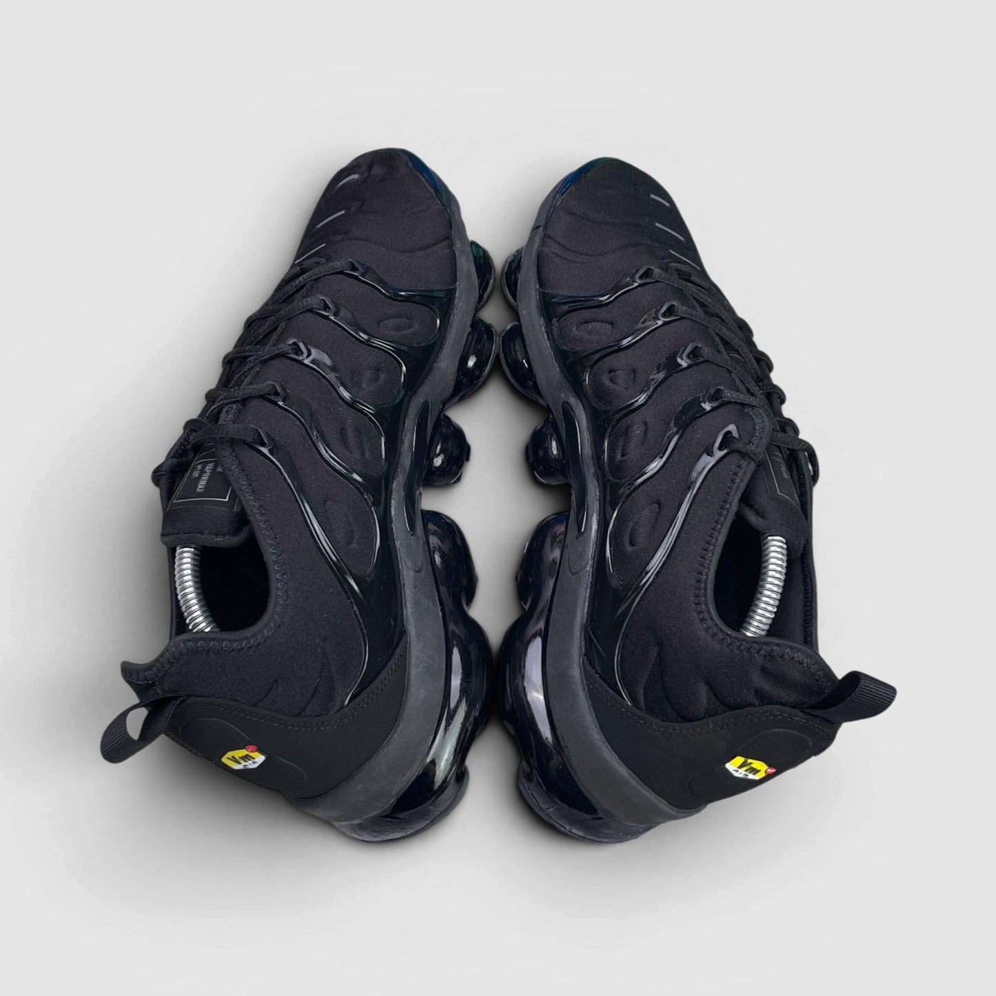 Nike Air VaporMax Plus Triple Black — buty sportowe męskie w bardzo dobrym stanie rozmiar 45.5, widok z góry