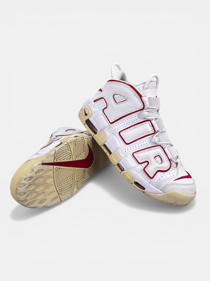 Nike Air More Uptempo 96 Varsity Red - buty sportowe, boczny profil