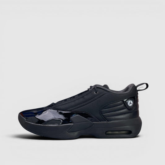 Jordan Max Aura 6 Black Anthracite — buty sportowe męskie w bardzo dobrym stanie rozmiar 46, boczny profil, prawa strona