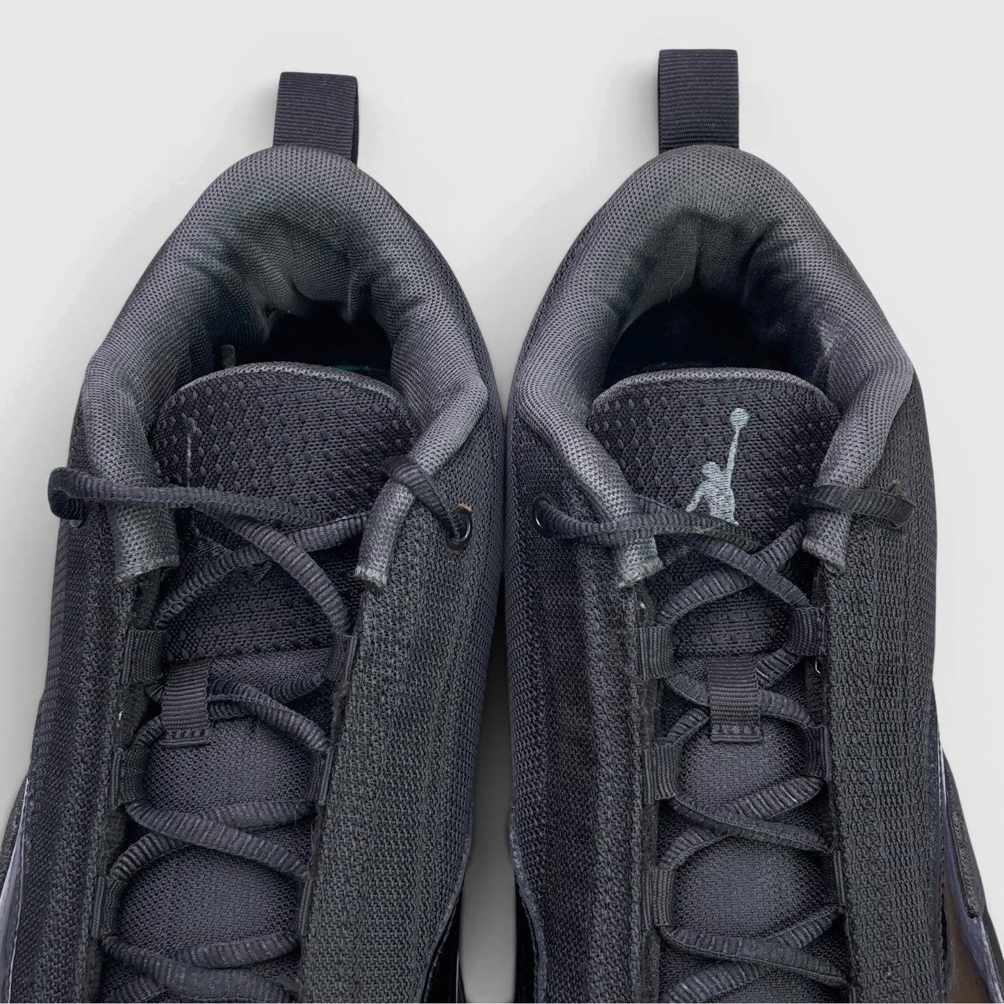 Jordan Max Aura 6 Black Anthracite — buty sportowe męskie w bardzo dobrym stanie rozmiar 46, język buta