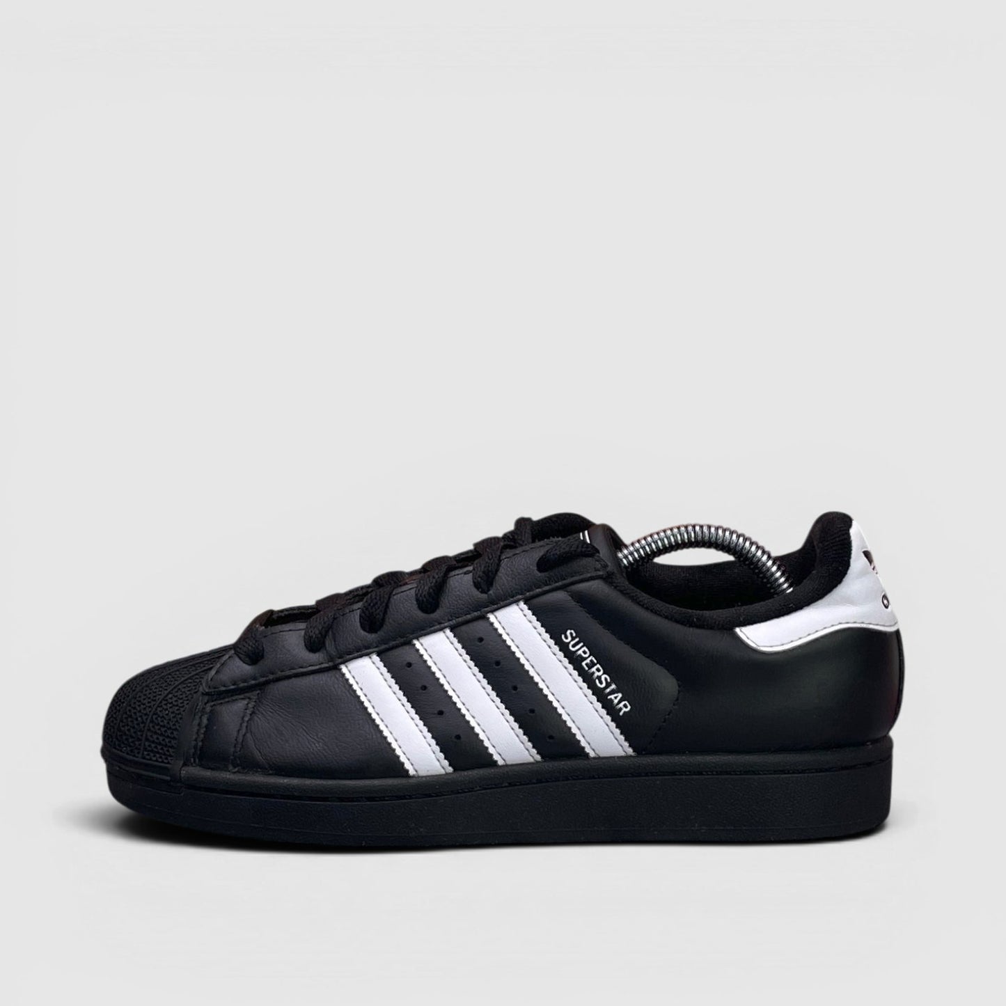 Adidas Superstar II — buty sportowe damskie w bardzo dobrym stanie rozmiar 38 2/3, boczny profil, lewa strona