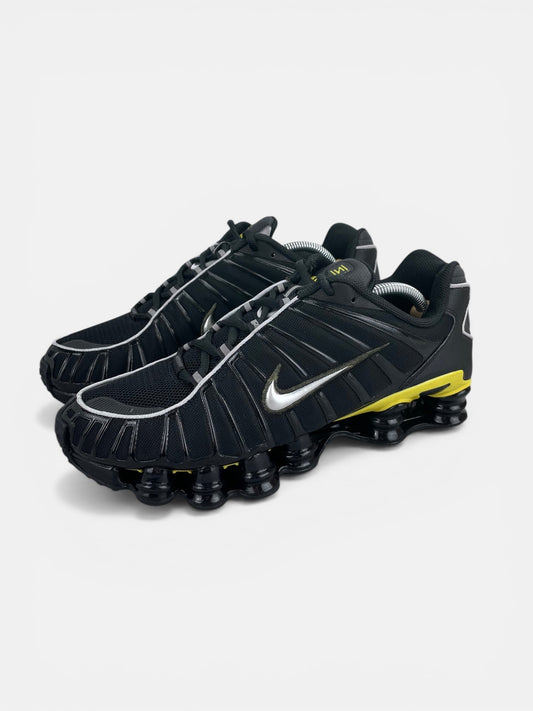 Nike Shox TL Black Dynamic Yellow - buty sportowe, widok z boku