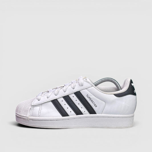 Adidas Superstar II — buty sportowe damskie w bardzo dobrym stanie rozmiar 37 1/3, boczny profil, lewa strona