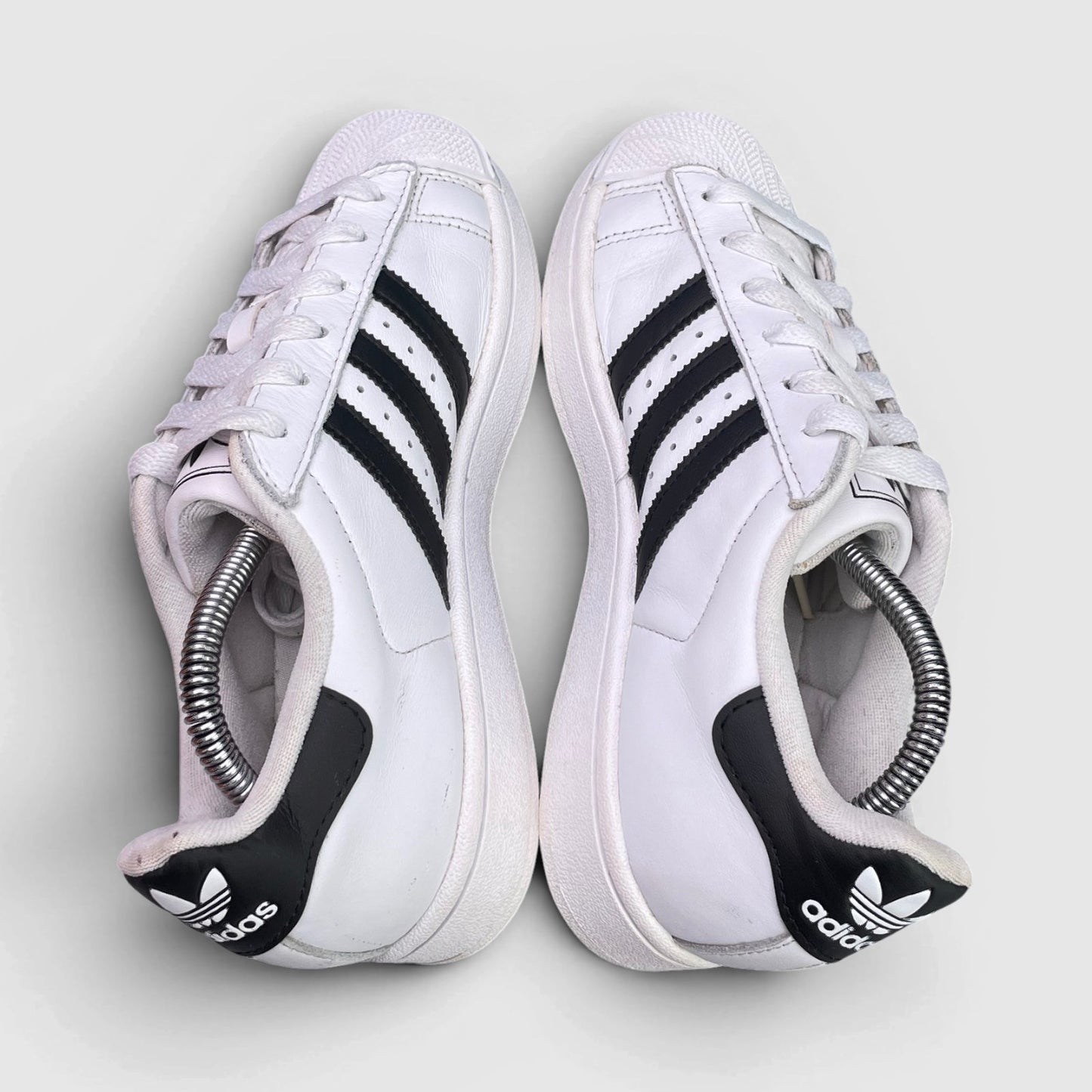 Adidas Superstar II — buty sportowe damskie w bardzo dobrym stanie rozmiar 37 1/3, widok z góry