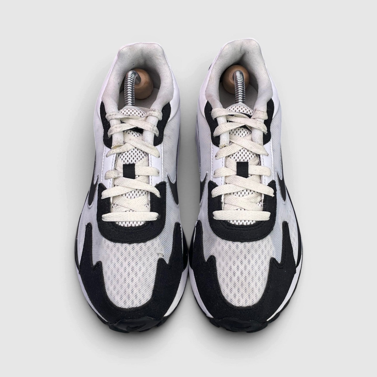 Nike Air Max Solo Panda — buty sportowe damskie w bardzo dobrym stanie rozmiar 40, widok z góry
