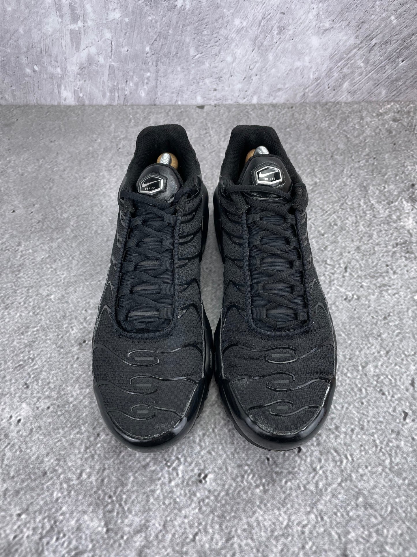 Nike Air Max Plus Triple Black - buty sportowe, widok z góry