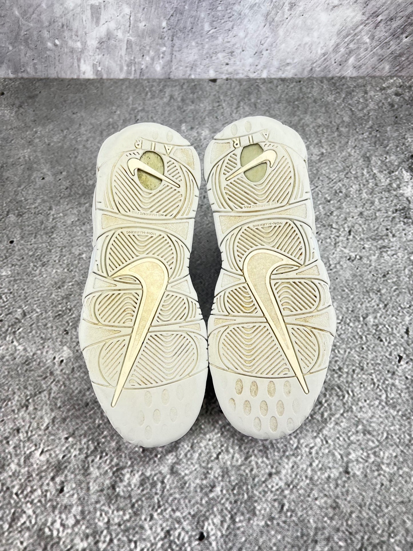 Nike Air More Uptempo Mid Photon Dust - buty sportowe, widok z tyłu
