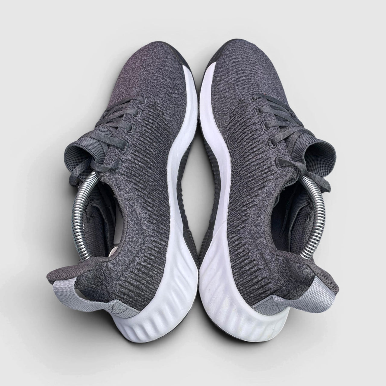 Adidas Solar LT Trainer — buty sportowe męskie w bardzo dobrym stanie rozmiar 41 1/3, widok z góry