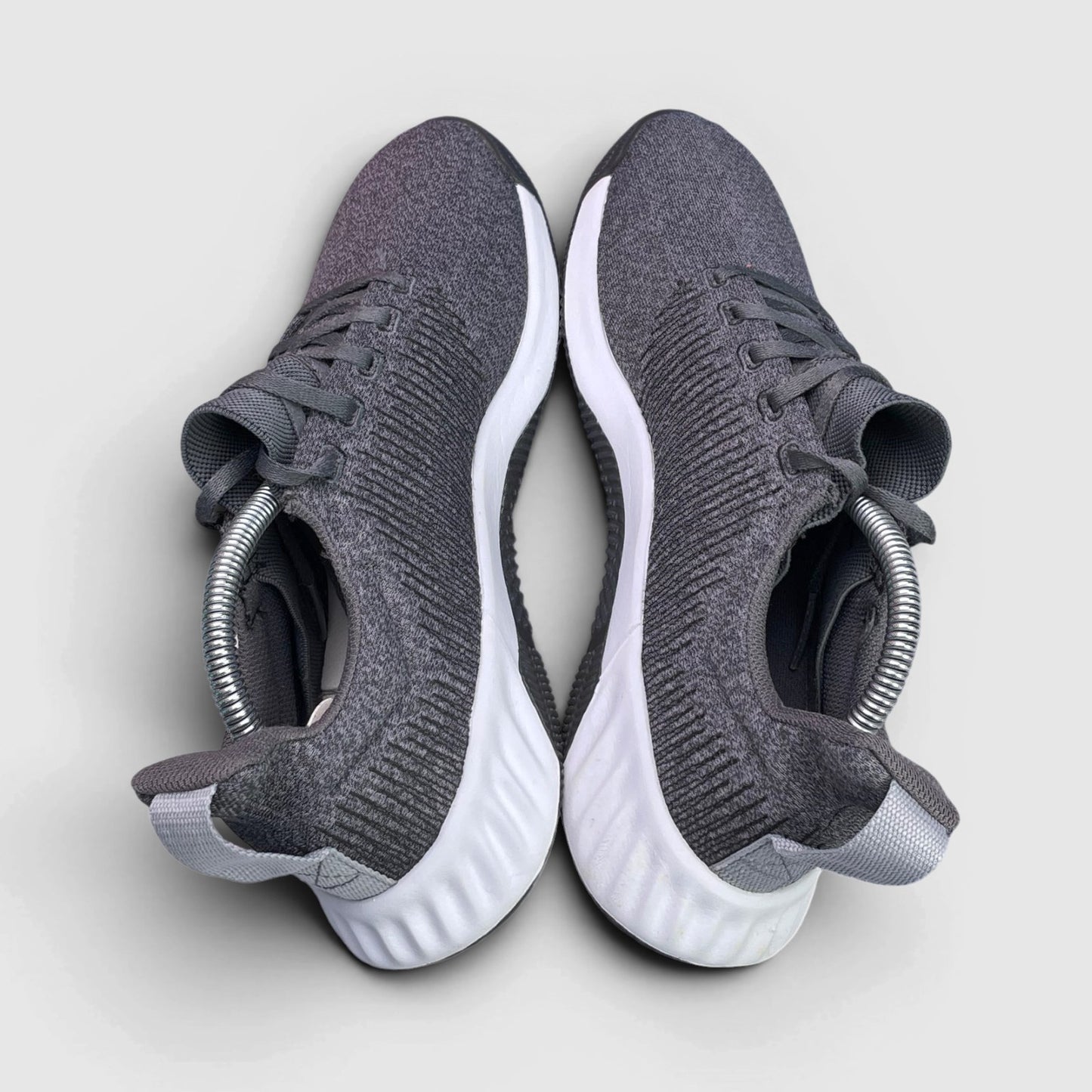 Adidas Solar LT Trainer — buty sportowe męskie w bardzo dobrym stanie rozmiar 41 1/3, widok z góry