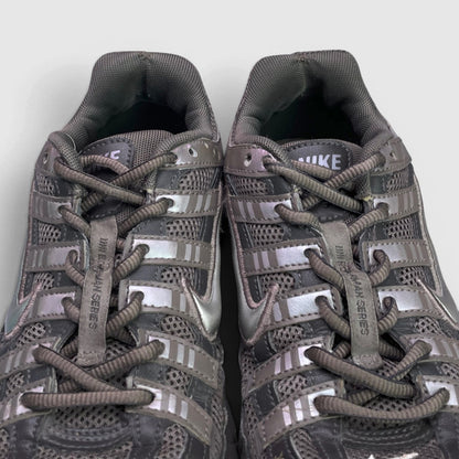 Nike P-6000 GS Cave Stone — buty sportowe damskie w bardzo dobrym stanie rozmiar 37.5, język buta