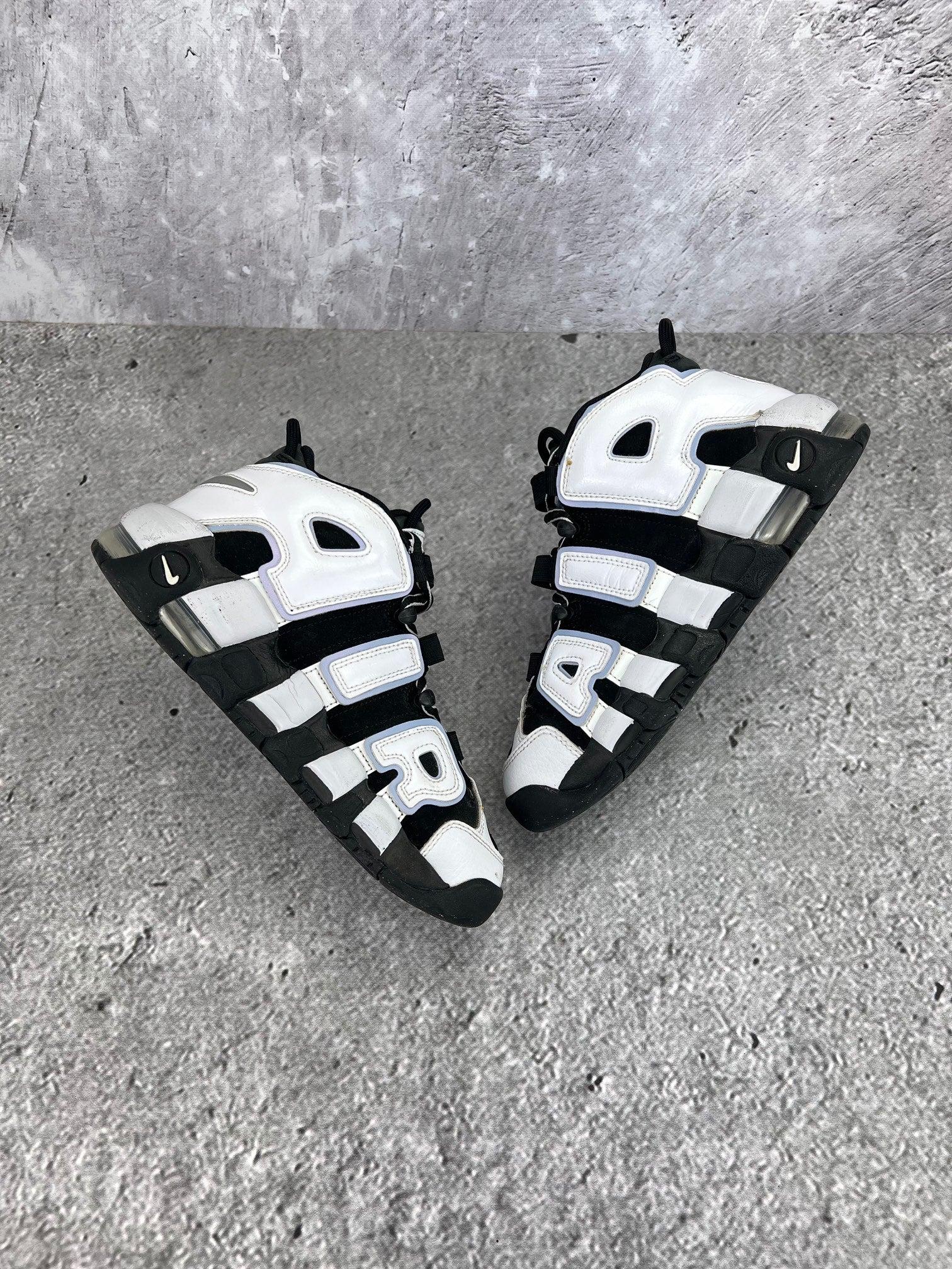 Nike Air More Uptempo GS Cobalt Bliss - buty sportowe, wewnętrzny panel prawego buta