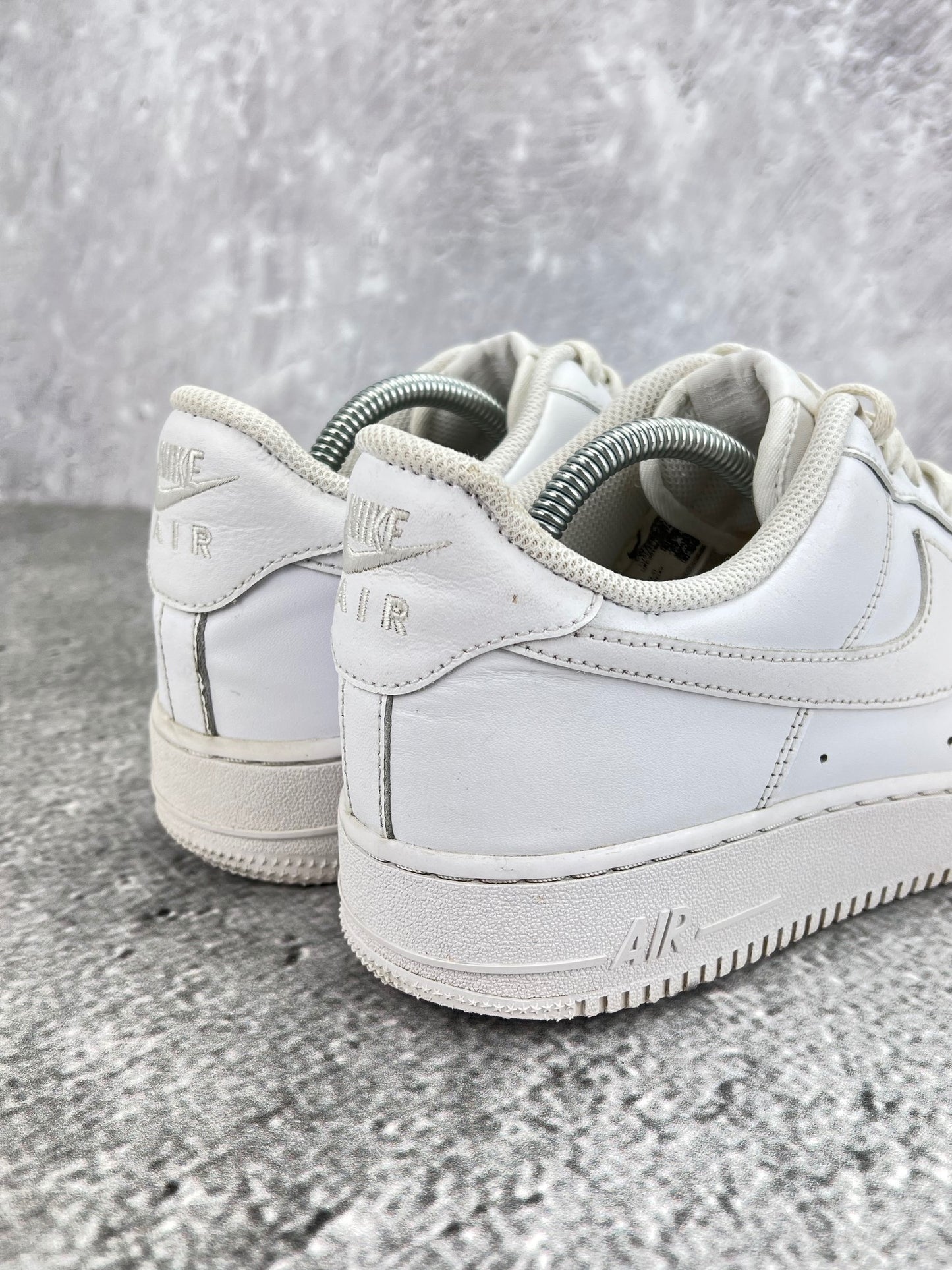 Nike Air Force 1 Low Triple White - buty sportowe, widok z tyłu