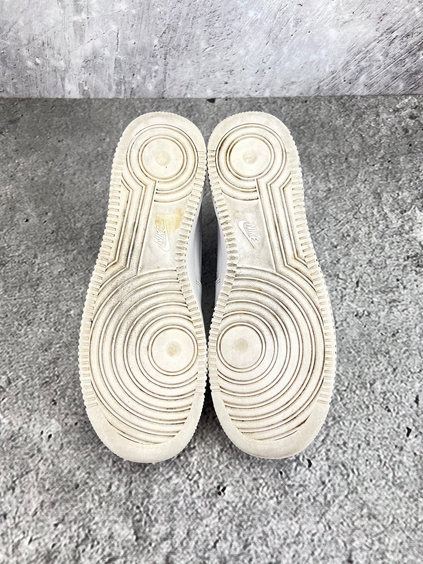 Nike Air Force 1 Low Triple White - buty sportowe, podeszwa