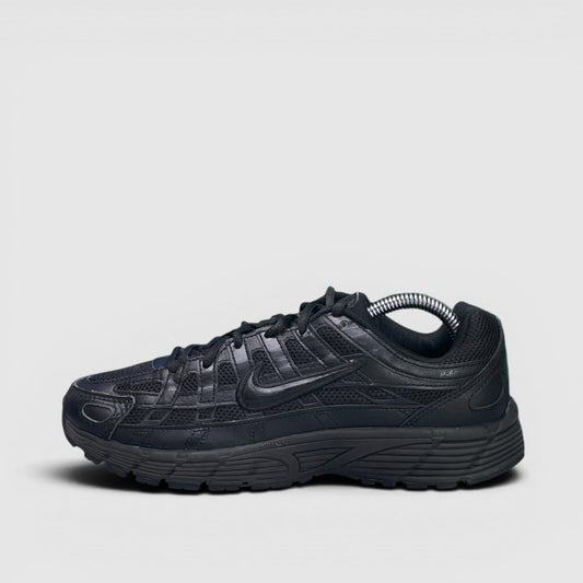 Nike P-6000 — buty sportowe damskie w bardzo dobrym stanie rozmiar 38.5, boczny profil, lewa strona