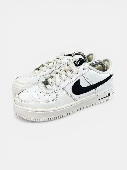 Nike Air Force 1 Low White Black - buty sportowe, widok z boku