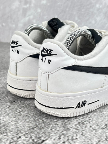 Nike Air Force 1 Low White Black - buty sportowe, widok z tyłu