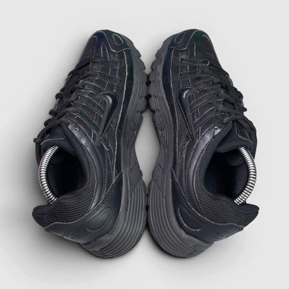 Nike P-6000 — buty sportowe damskie w bardzo dobrym stanie rozmiar 38.5, widok z góry