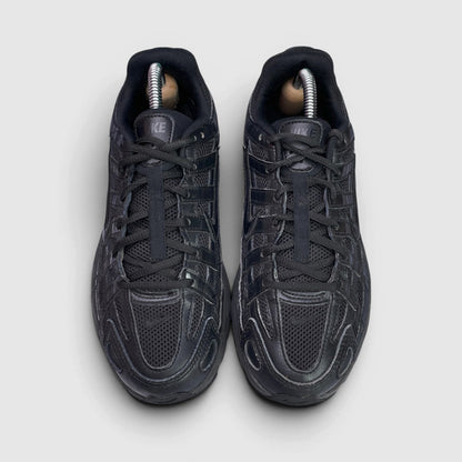 Nike P-6000 — buty sportowe damskie w bardzo dobrym stanie rozmiar 38.5, widok z góry