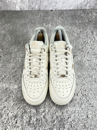 Nike Air Force 1 Low FV3654-111 - buty sportowe, widok z góry