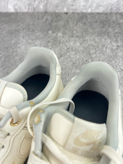 Nike Air Force 1 Low FV3654-111 - buty sportowe, zapiętki butów