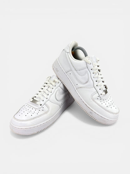 Nike Air Force 1 Low Triple White - buty sportowe, boczny profil