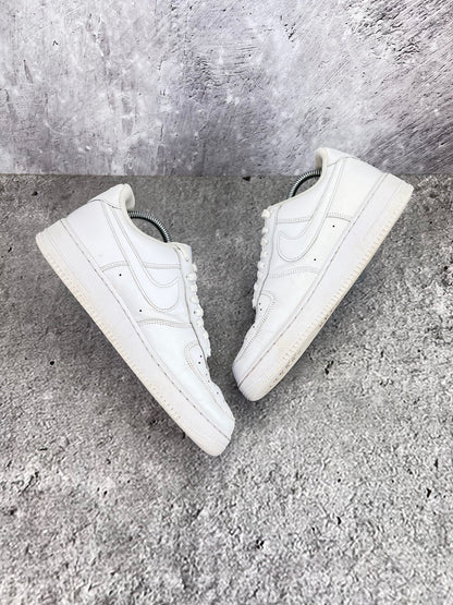 Nike Air Force 1 Low Triple White - buty sportowe, widok z góry na wewnętrzną stronę butów