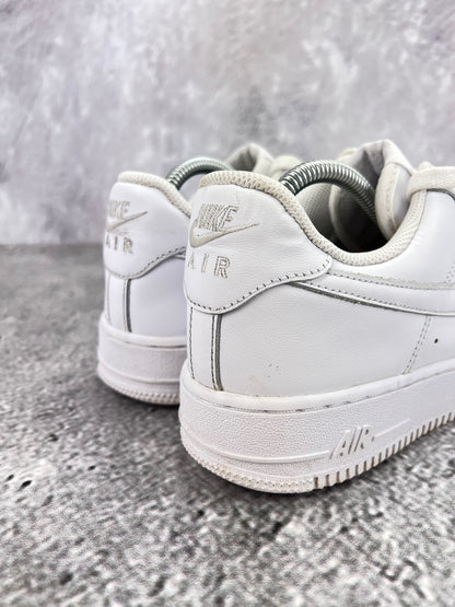Nike Air Force 1 Low Triple White - buty sportowe, widok z tyłu