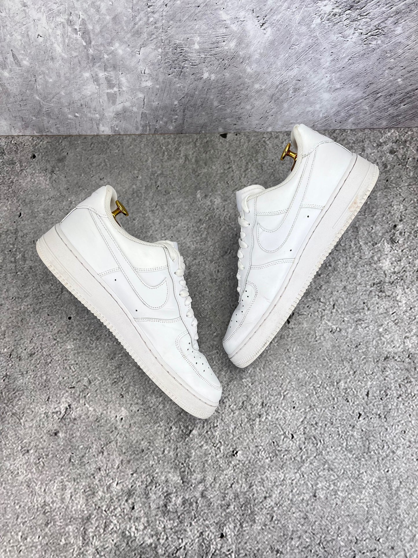 Nike Air Force 1 Low Triple White - buty sportowe, widok z góry na wewnętrzną stronę butów