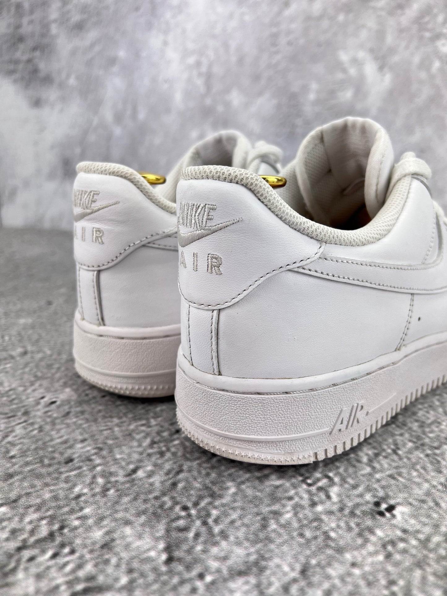 Nike Air Force 1 Low Triple White - buty sportowe, widok z tyłu
