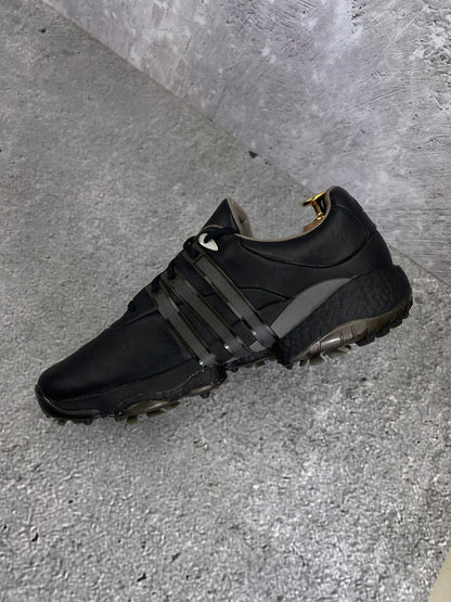 Adidas Tour360 Black Grey - buty sportowe, wewnętrzny panel prawego buta