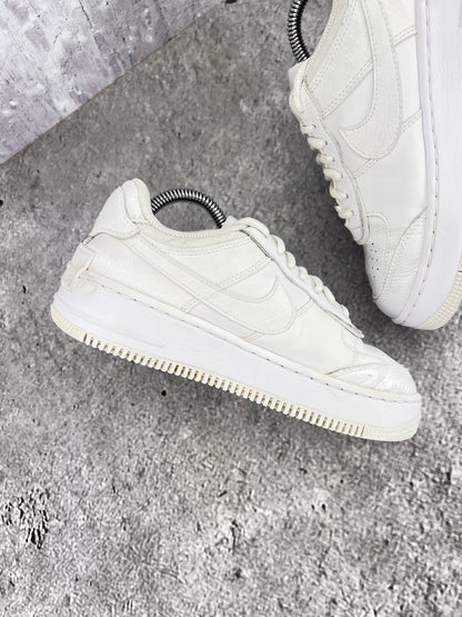 Nike Air Force 1 Shadow Triple White - buty sportowe, wewnętrzny panel lewego buta