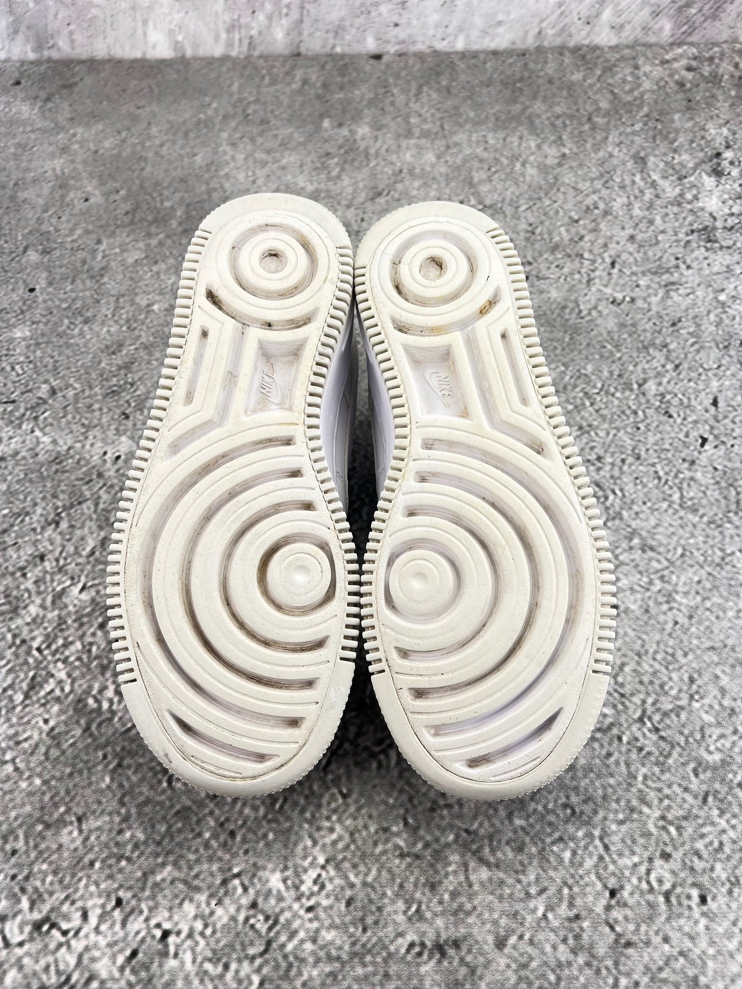 Nike Air Force 1 Shadow Triple White - buty sportowe, podeszwa