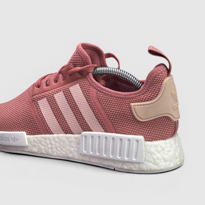 Adidas NMD R1 — buty sportowe damskie w bardzo dobrym stanie rozmiar 42 2/3, boczny profil, prawa strona
