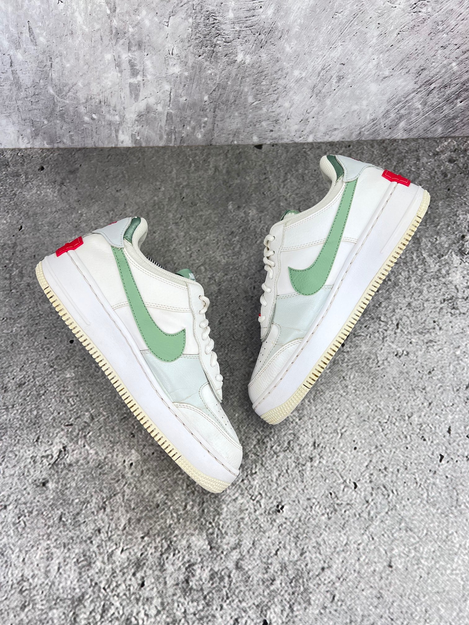 Nike Air Force 1 Low Seafoam - buty sportowe, widok z góry na wewnętrzną stronę butów