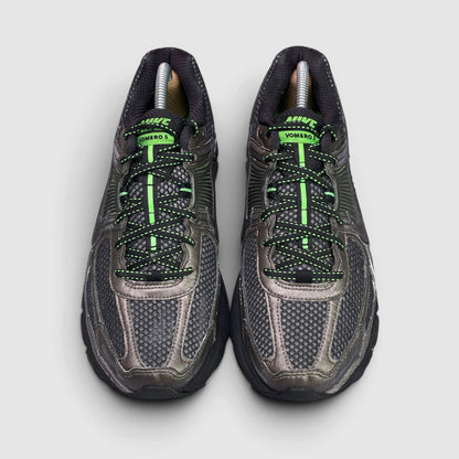 Nike Zoom Vomero 5 Metallic Pewter/Green Strike — buty sportowe męskie w bardzo dobrym stanie rozmiar 41, widok z góry
