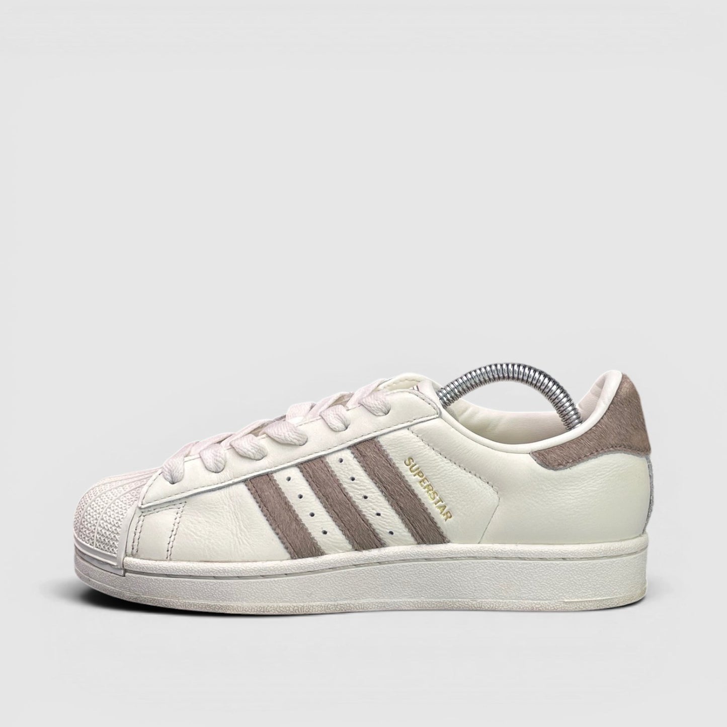 Adidas Superstar II — buty sportowe damskie w bardzo dobrym stanie rozmiar 38 2/3, boczny profil, lewa strona