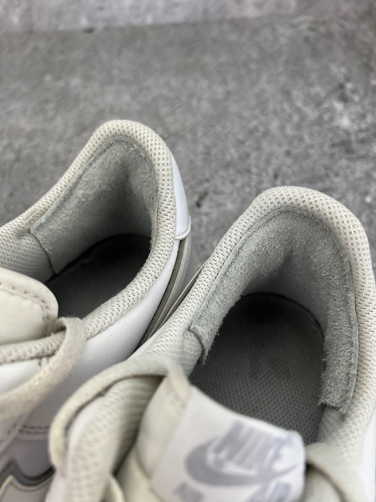 Nike Air Force 1 Low '07 White Wolf Grey - buty sportowe, widok z tyłu