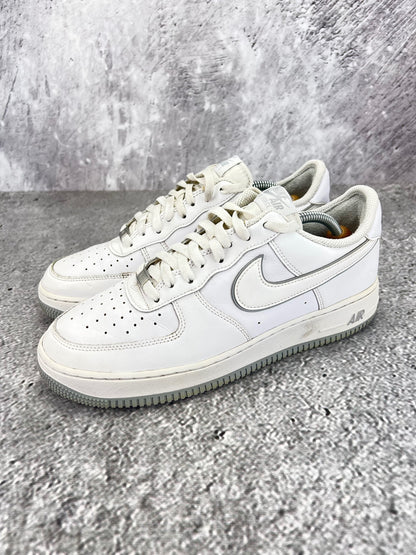 Nike Air Force 1 Low '07 White Wolf Grey - buty sportowe, zapiętki butów