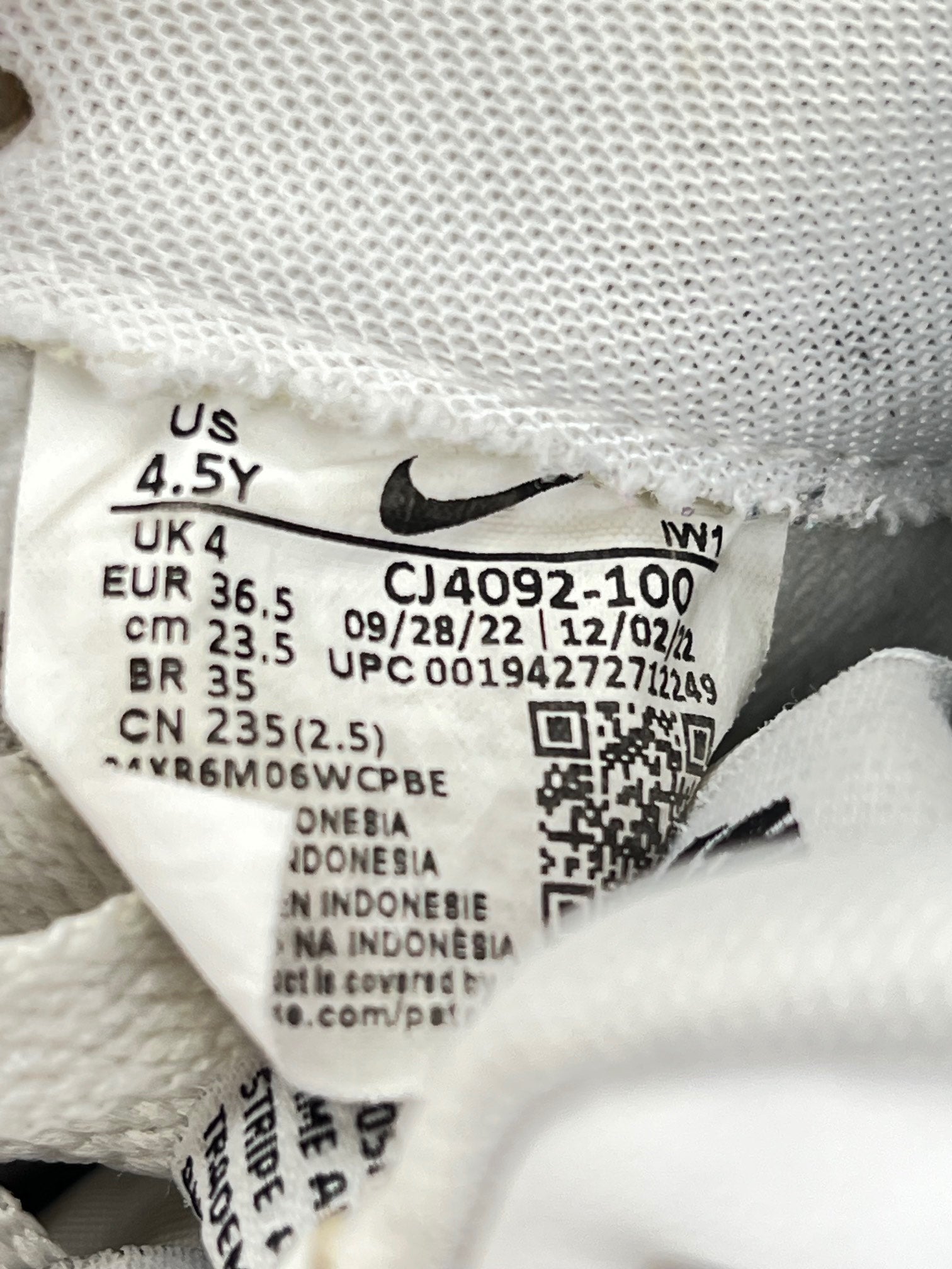 Nike Air Force 1 LV8 3 Multiple Logos - buty sportowe, metka