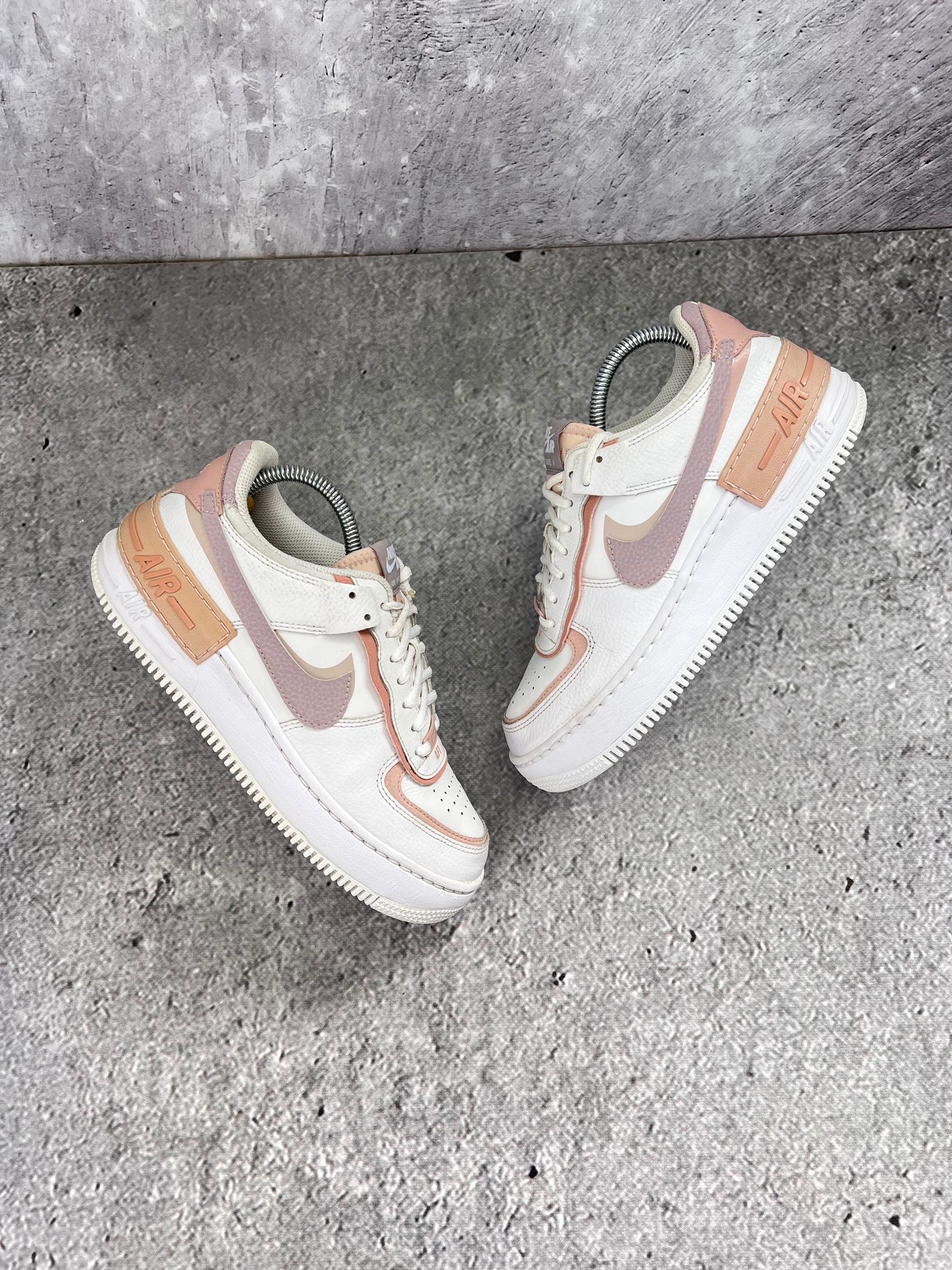 Nike Air Force 1 Shadow Amethyst Ash - buty sportowe, widok z góry na zewnętrzną stronę butów