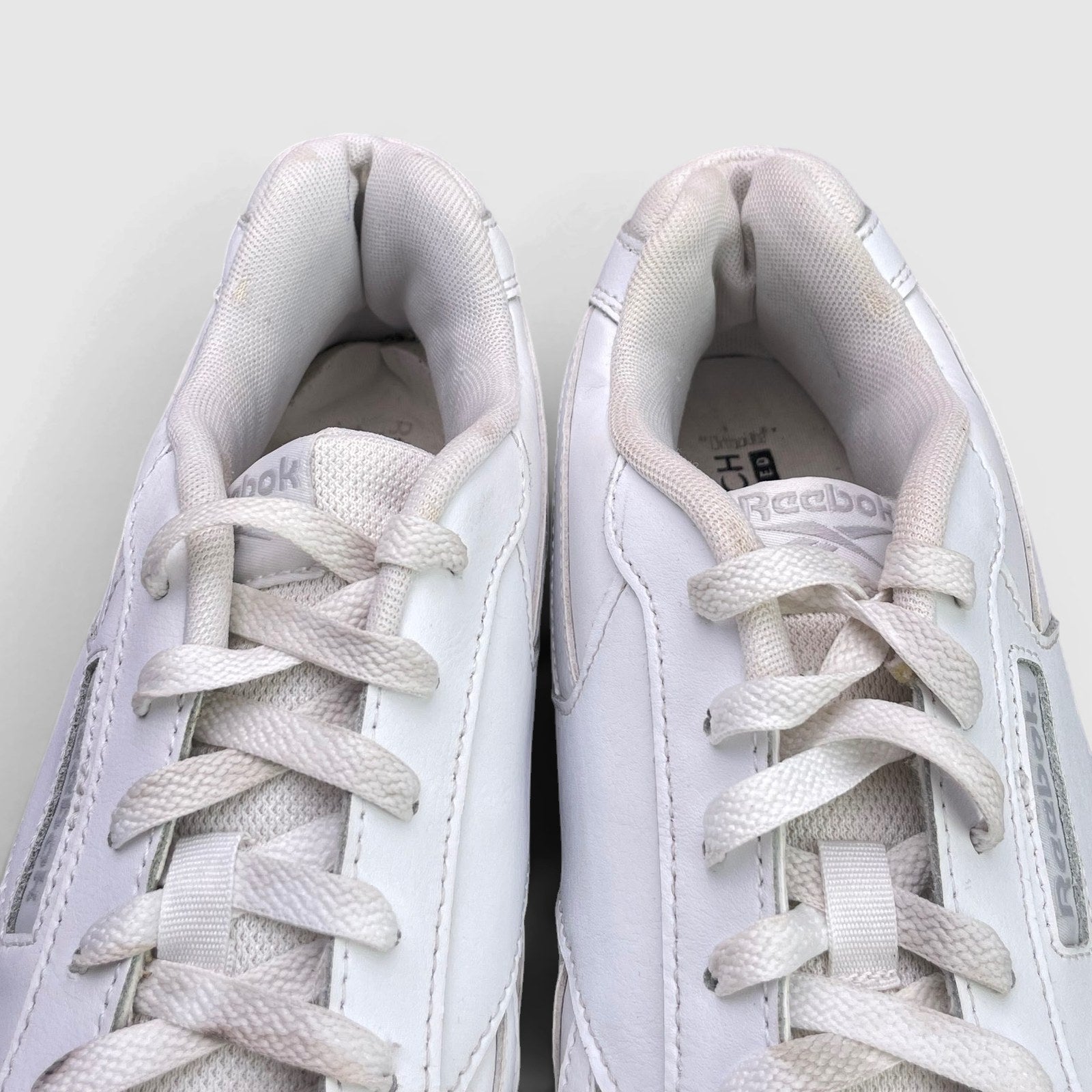Reebok Glide — buty sportowe męskie w bardzo dobrym stanie rozmiar 44, widok z góry