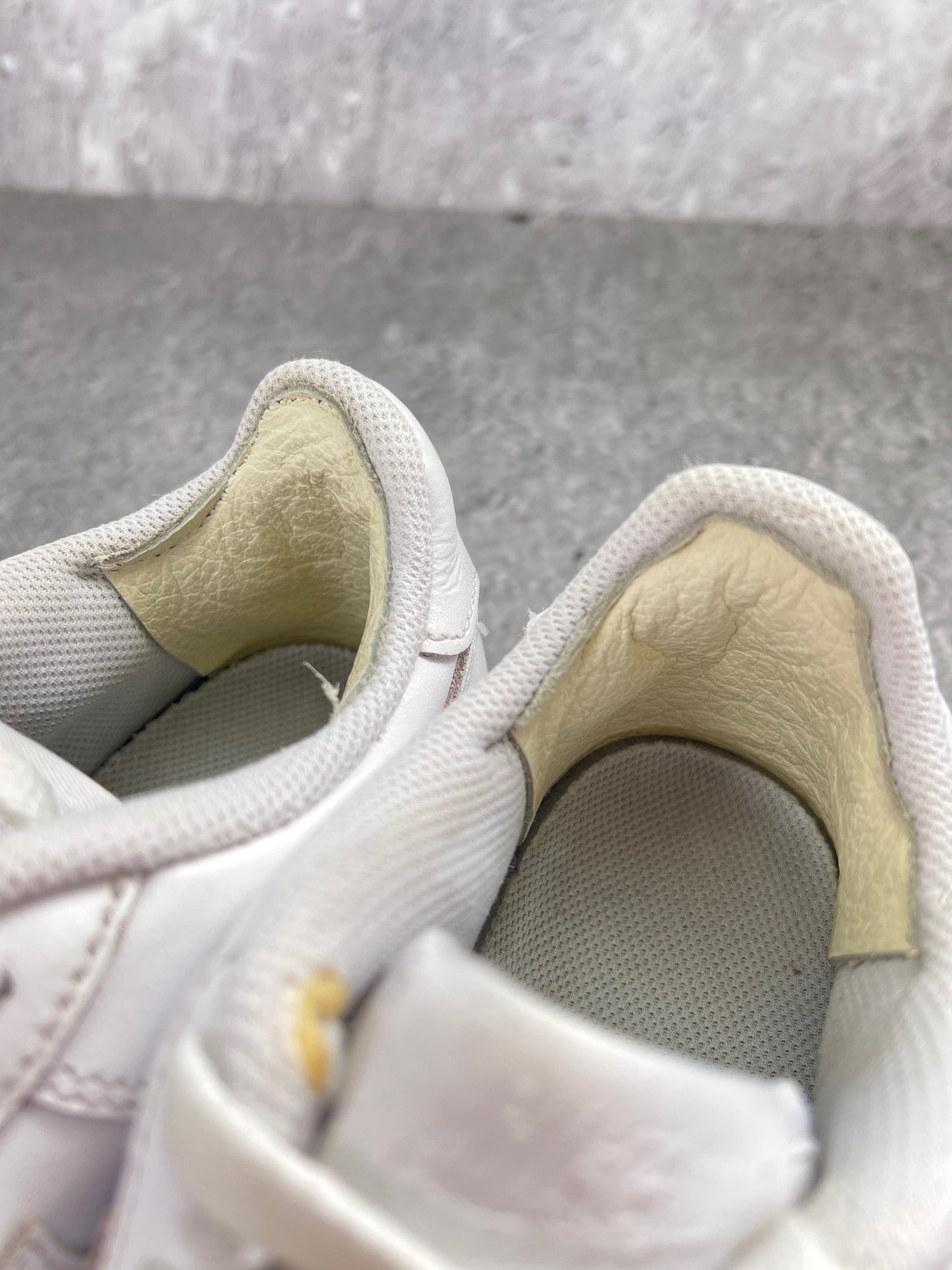 Nike Air Force 1 Low Triple White - buty sportowe, podeszwa