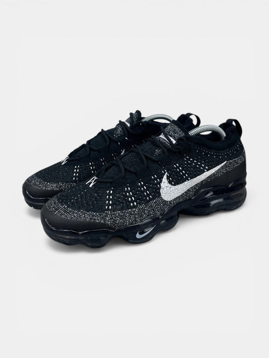 Nike Air VaporMax 2023 Flyknit Oreo - buty sportowe, widok z boku