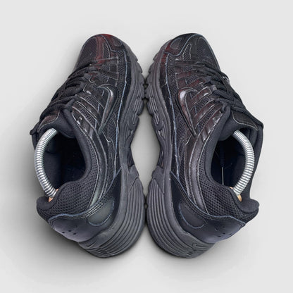 Nike P-6000 Black — buty sportowe męskie w bardzo dobrym stanie rozmiar 42.5, widok z góry