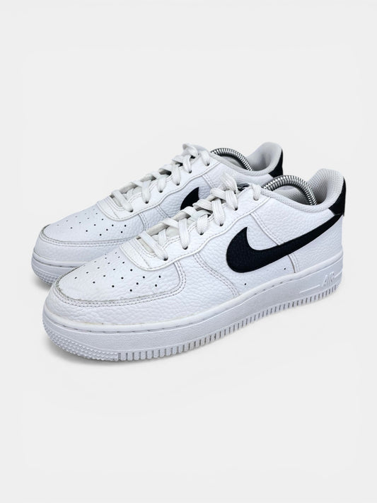 Nike Air Force 1 Low White Black - buty sportowe, widok z boku