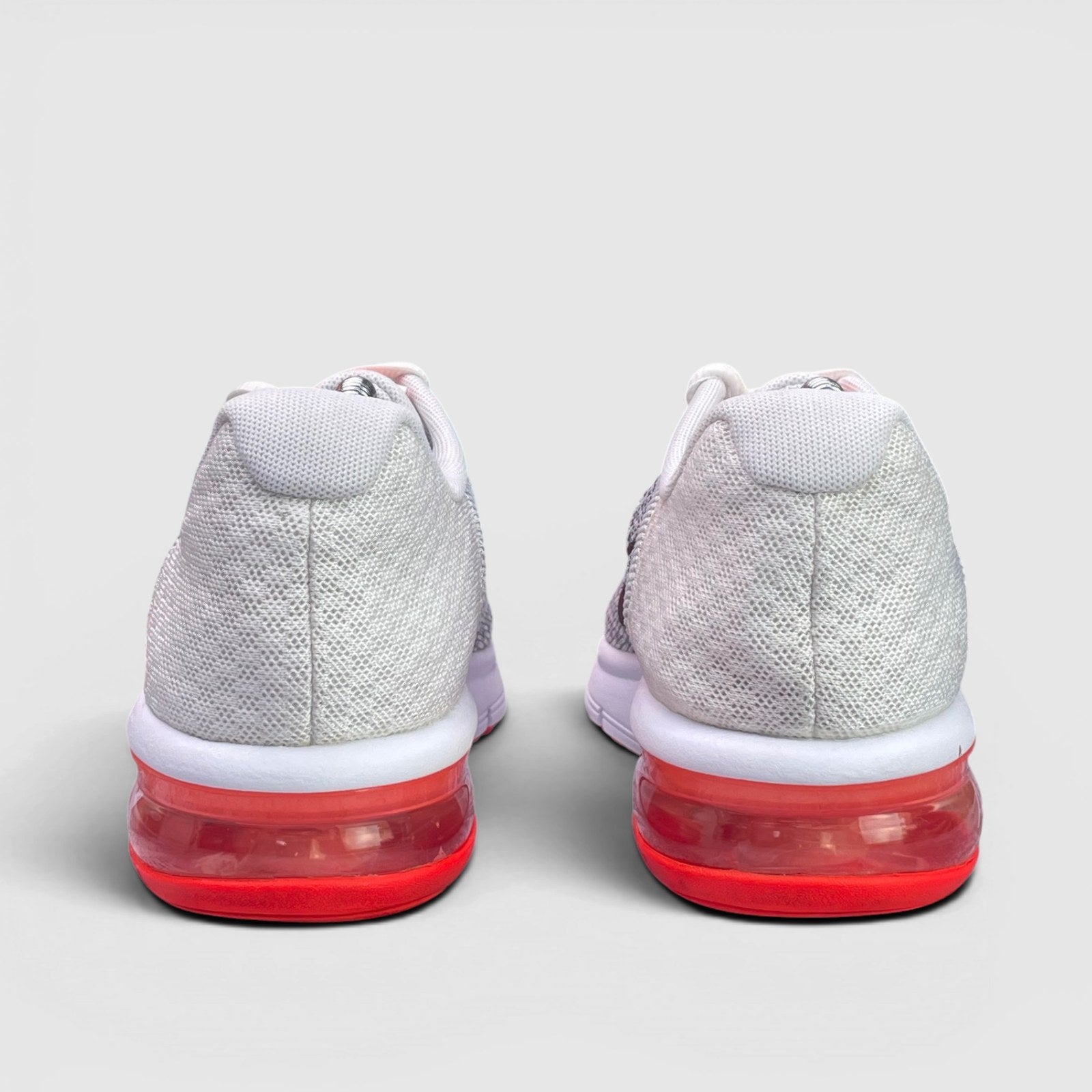 Nike Air Max Sequent 2 — buty sportowe damskie w bardzo dobrym stanie rozmiar 38.5, widok z tyłu