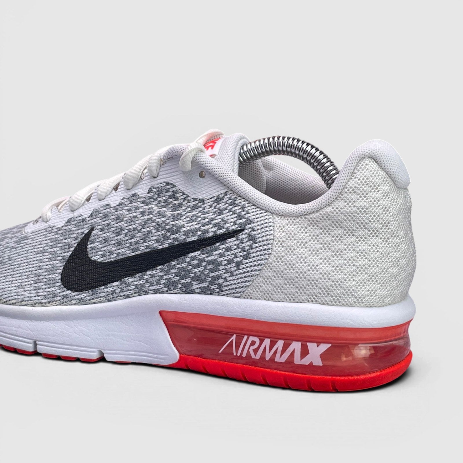 Nike Air Max Sequent 2 — buty sportowe damskie w bardzo dobrym stanie rozmiar 38.5, detal