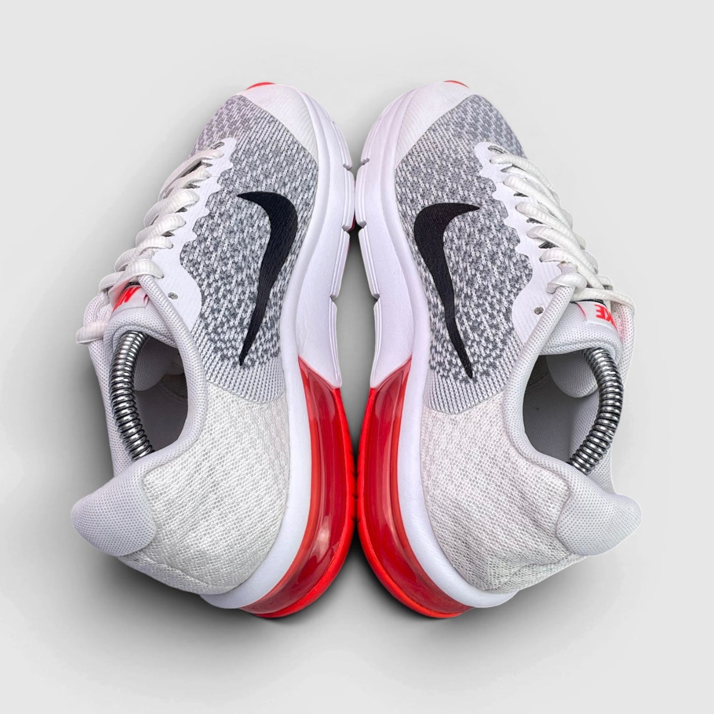 Nike Air Max Sequent 2 — buty sportowe damskie w bardzo dobrym stanie rozmiar 38.5, widok z góry