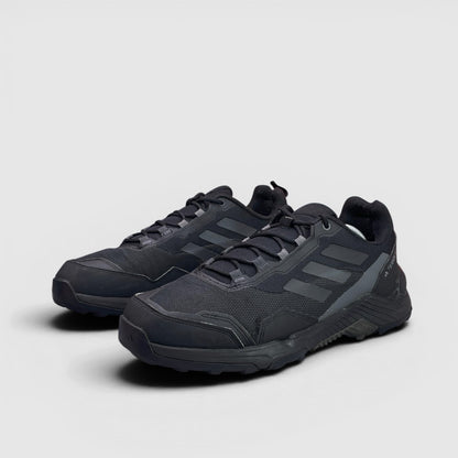 Adidas Terrex Swift Solo 2 — buty sportowe męskie w bardzo dobrym stanie rozmiar 44 2/3, para butów